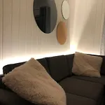 Moderne Og Trivelig Leilighet, Med Unik Utsikt *