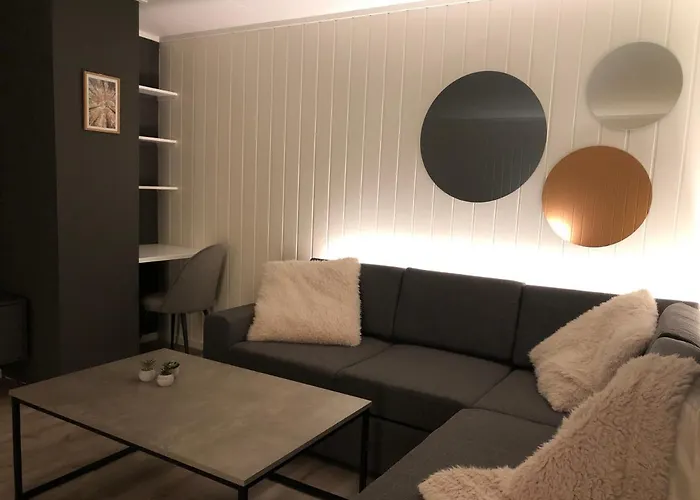 Moderne Og Trivelig Leilighet, Med Unik Utsikt *